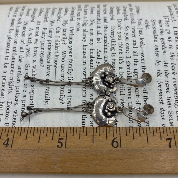 Vintage Modernist Brutalist Screw-Back Sterling Silver Earrings - Picture 5 of 5